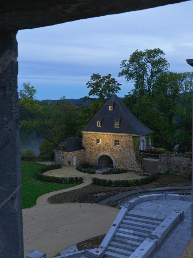 Le Chateau De Mirwart Exteriör bild